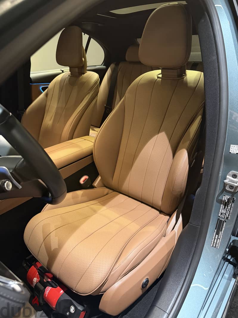 Mercedes-Benz E200 2025 4