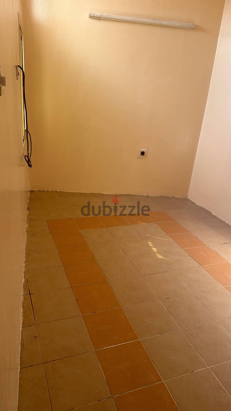Room hall and kitchen with toilet in building roof with ewa 6