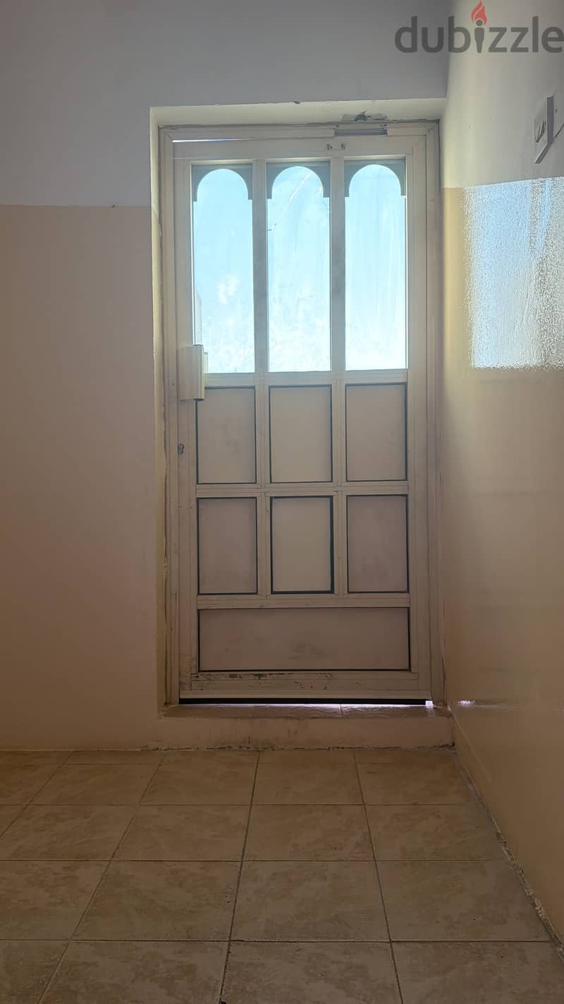 Room hall and kitchen with toilet in building roof with ewa 9