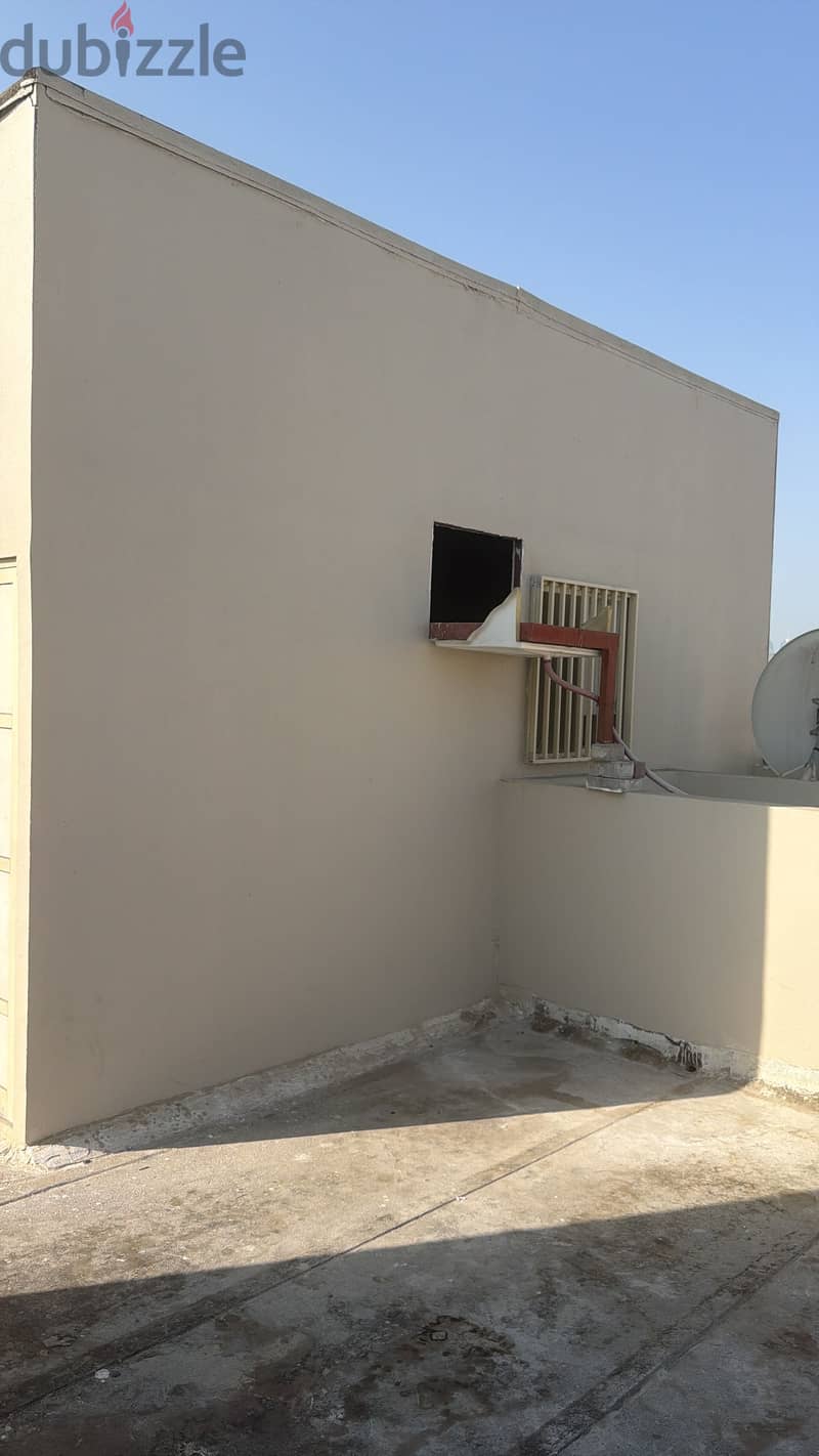 Room hall and kitchen with toilet in building roof with ewa 12