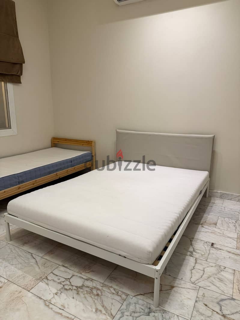 Bed with mattress 1