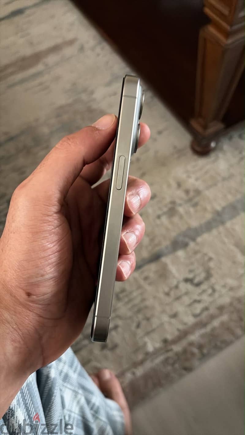 Apple - iPhone 15 Pro 4