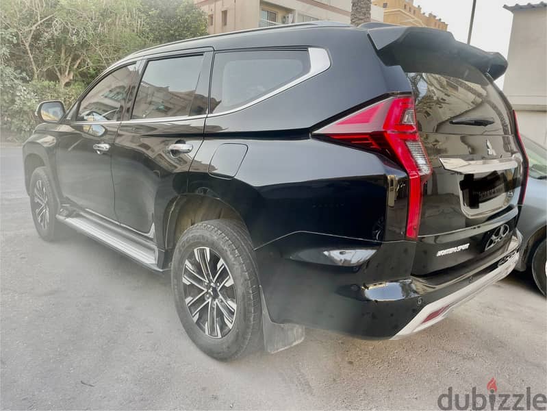Mitsubishi montero sport model 2022 2