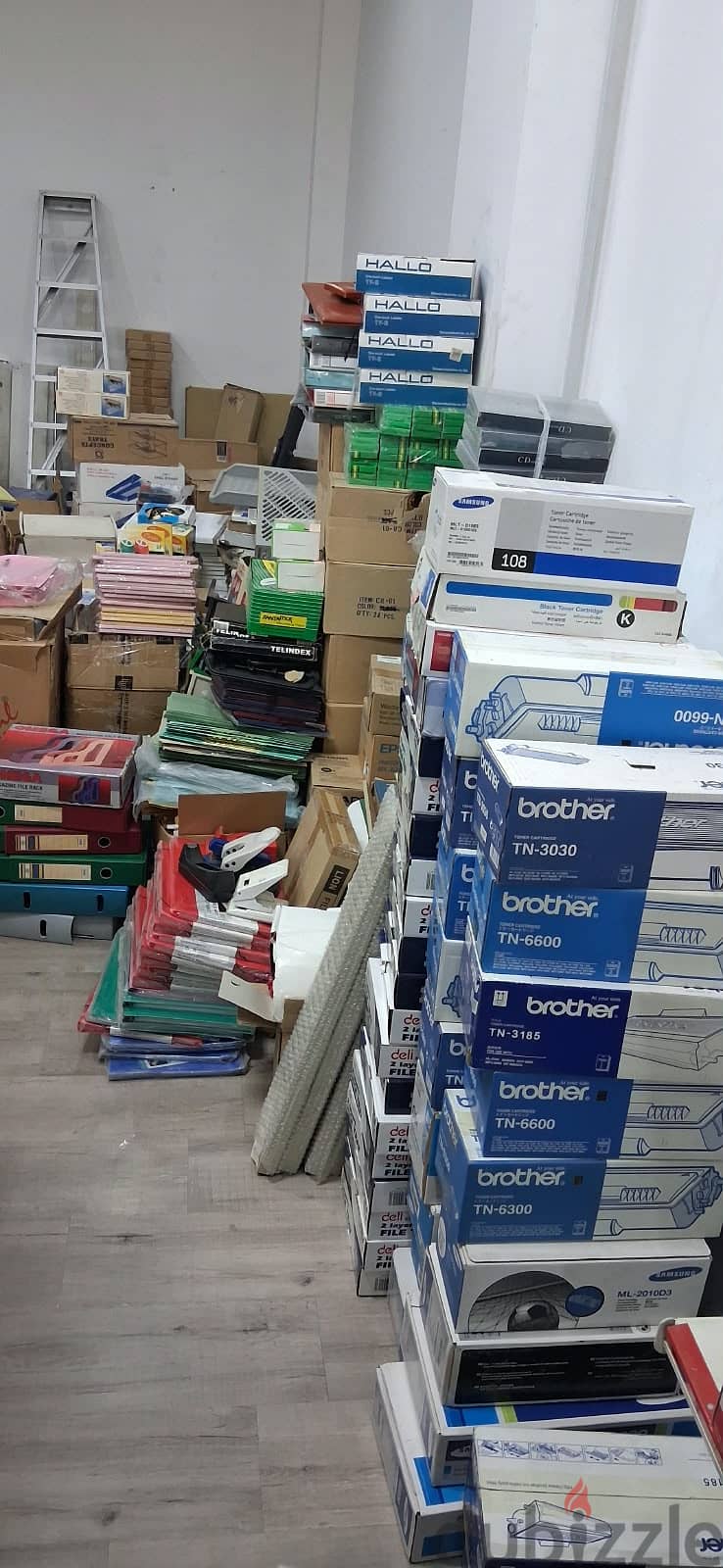 STATIONERY SHOP CLOSING 1