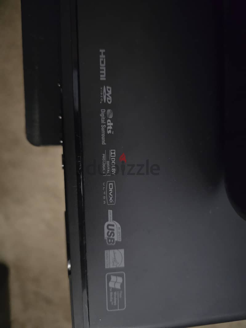Philips Home Theater System (DVD) + 2 stand alone 2