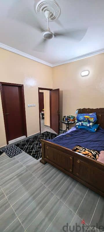 sharing room bed space 14