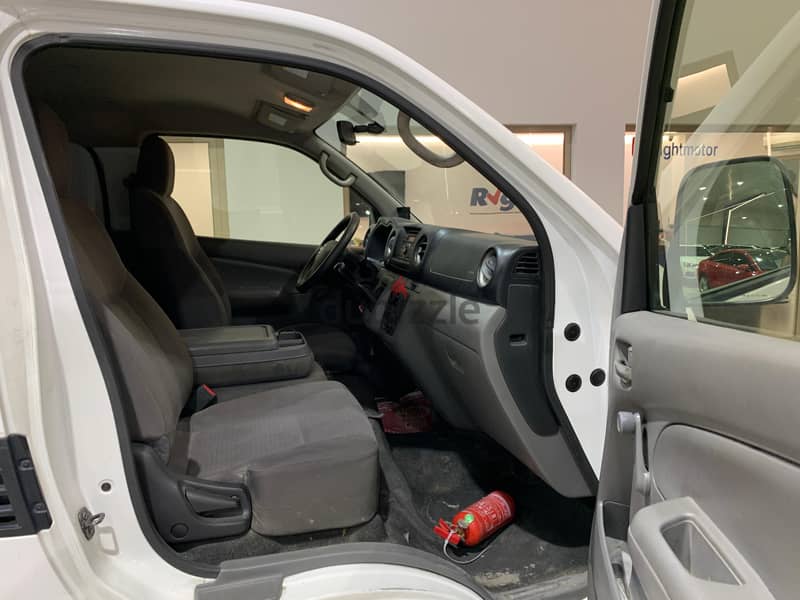 Nissan Van 2021 7