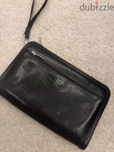 Porter Yoshida clerk clutch