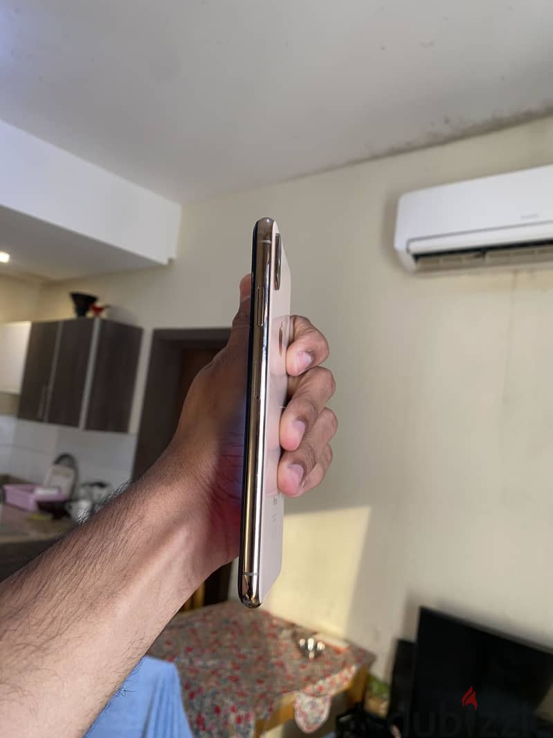 Apple - iPhone XS Max 5