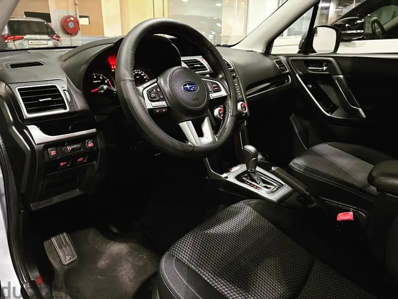 Subaru Forester AWD Full option 4