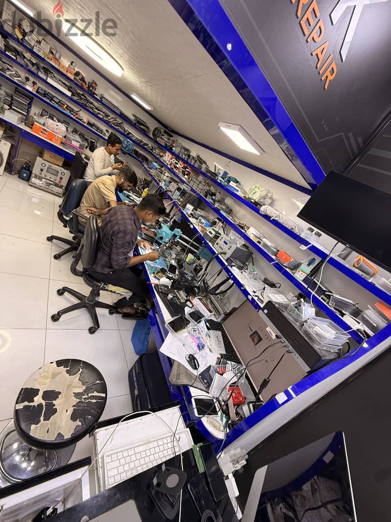 Quick Phone Repair Manama 1