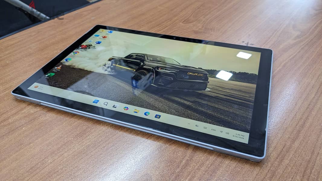Microsoft Surface Pro Coe i5 8th Gen Detachable Touch Laptop + Tablet 4