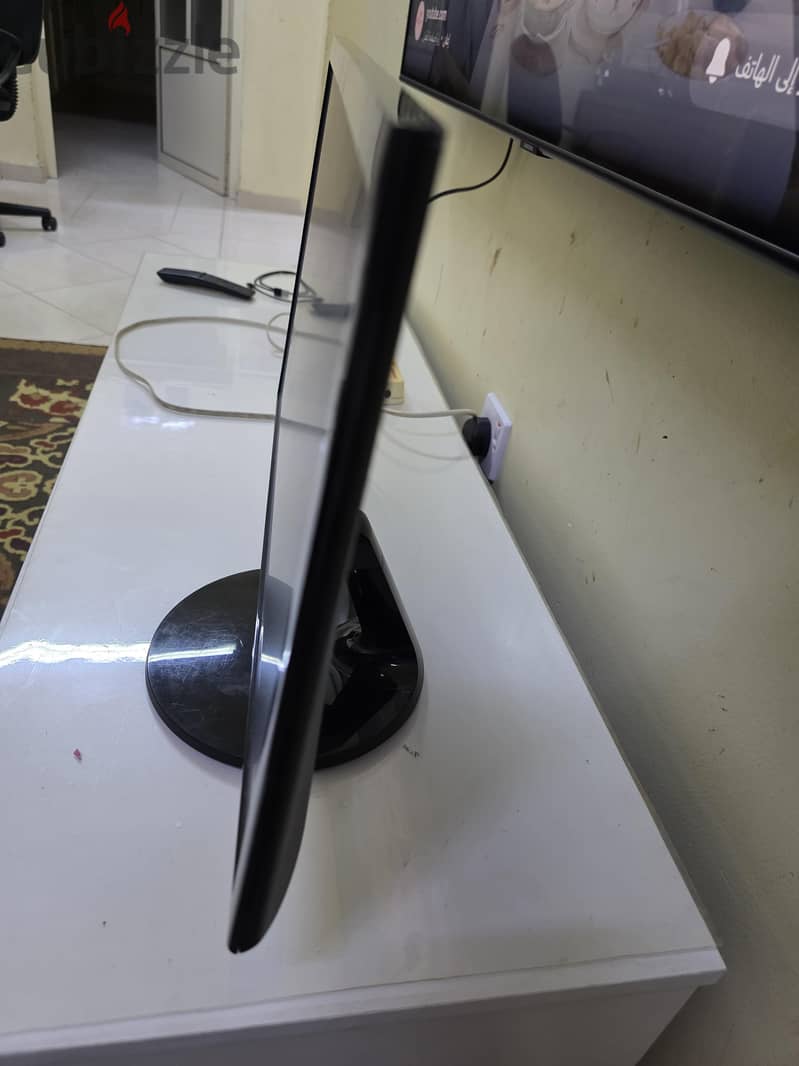 للبيع شاشه كمبيوتر pc monitor 2