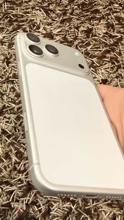 آبل - آيفون 17 برو ماكس