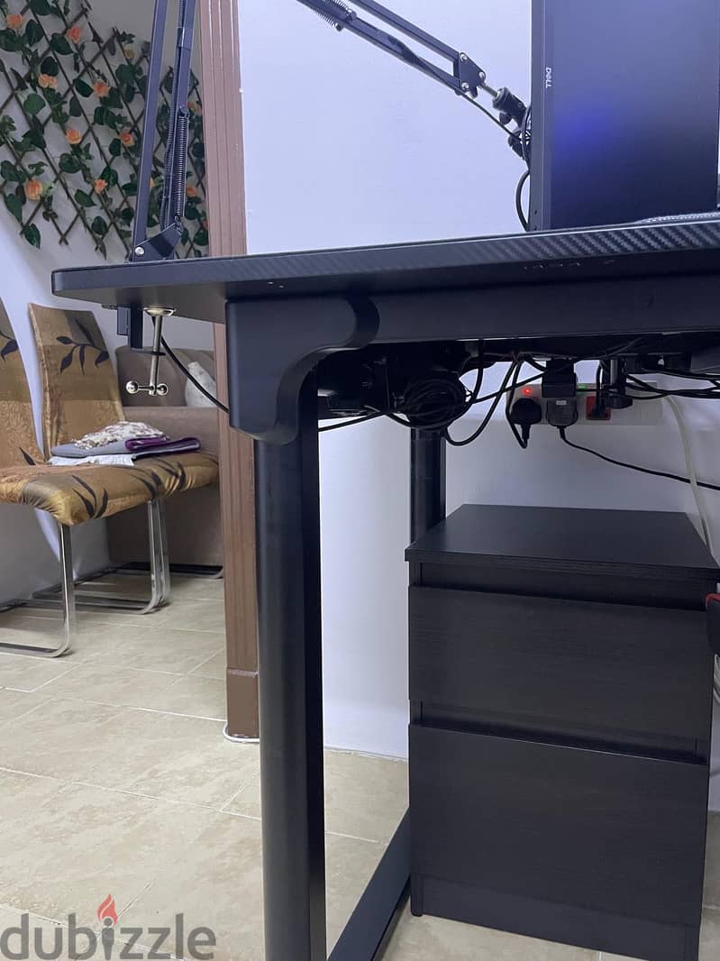 COUGAR E-GRAV 160 ADJUSTABLE GAMING DESK 3