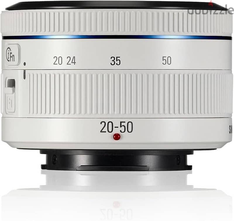 كاميرا سامسونج NX1100  Mirrorless  مع العدسة + فلاش 8