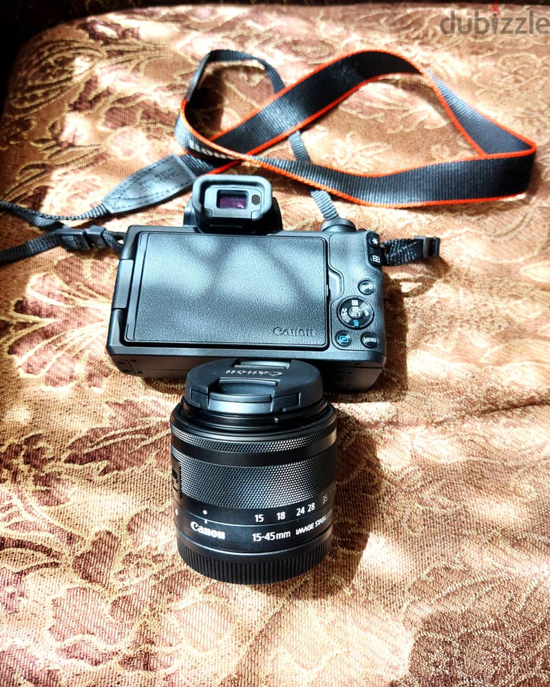 Canon M50 Mark II, Lens 15-45mm f/3.5 barely used in perfect condition 4