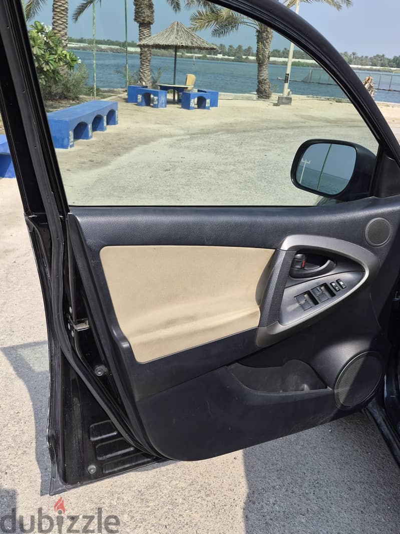 Toyota Rav 4 2010 4