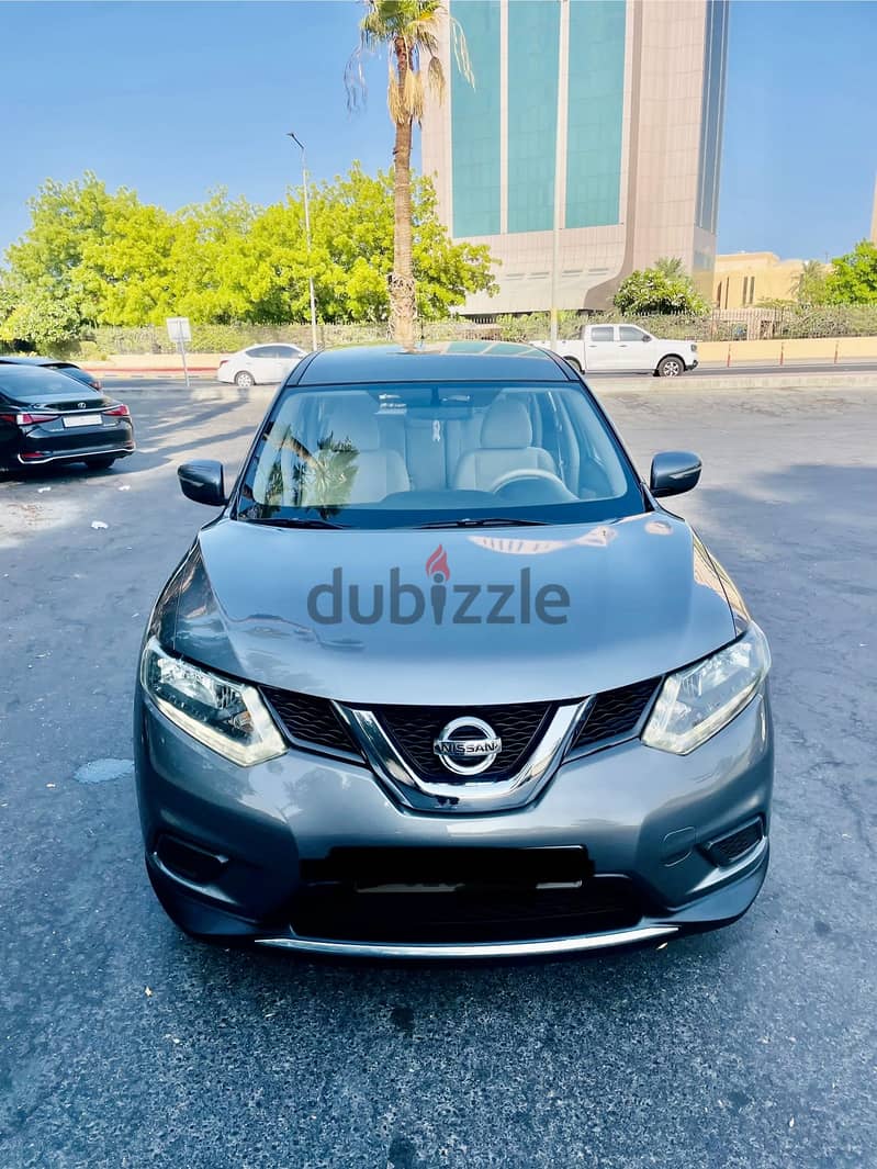 Nissan x trail 2015 model . 2