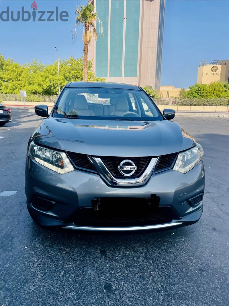 Nissan x trail 2015 model . 5