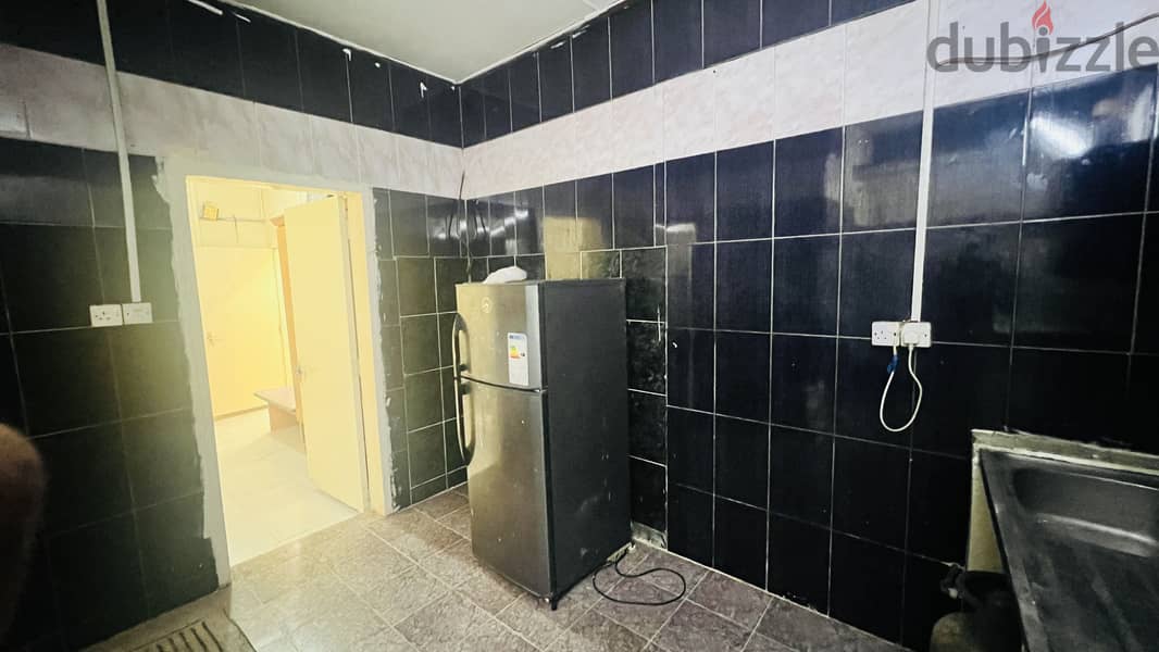 Room for rent 120 with EWA in gufool salmaniya behind al hawaj 1