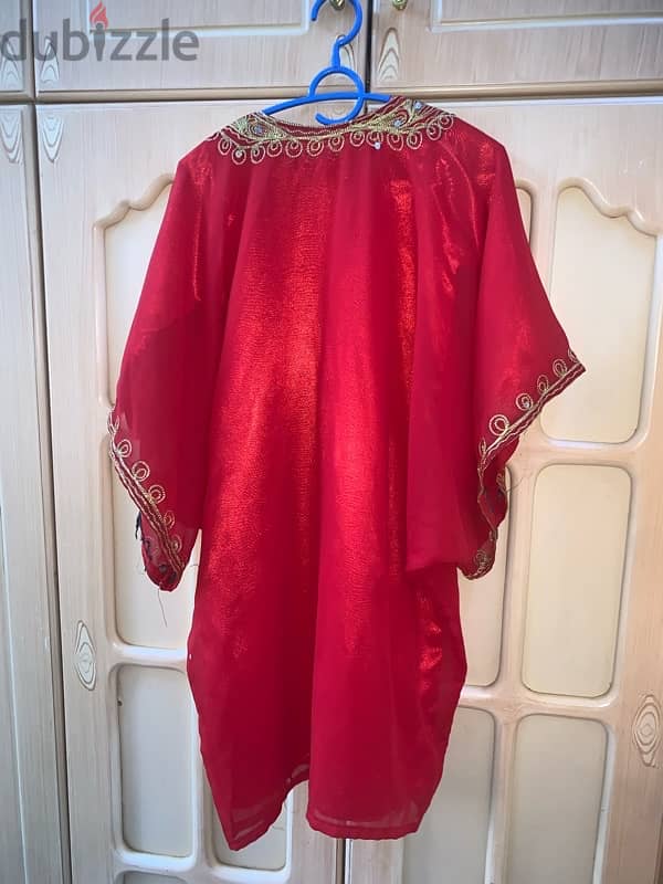 Traditional Bahraini Thobe Nashal – Red and Gold Kaftan 2