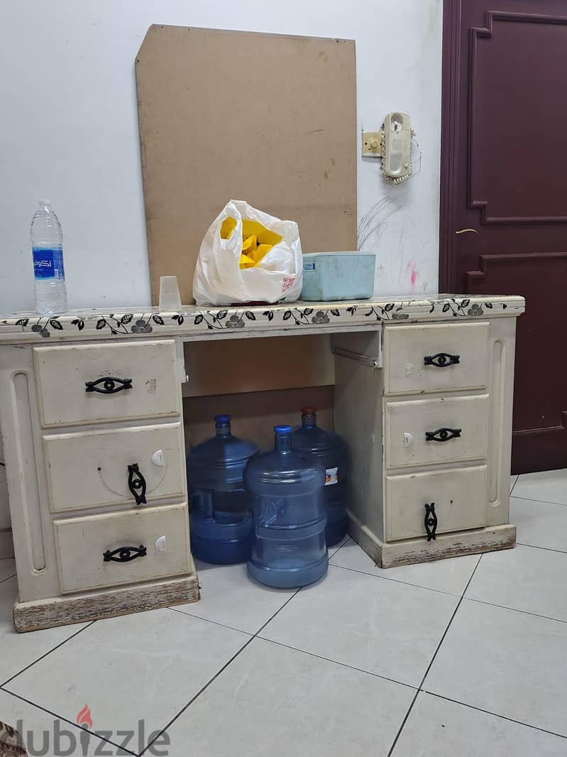 dressing cupborad and drawers 3
