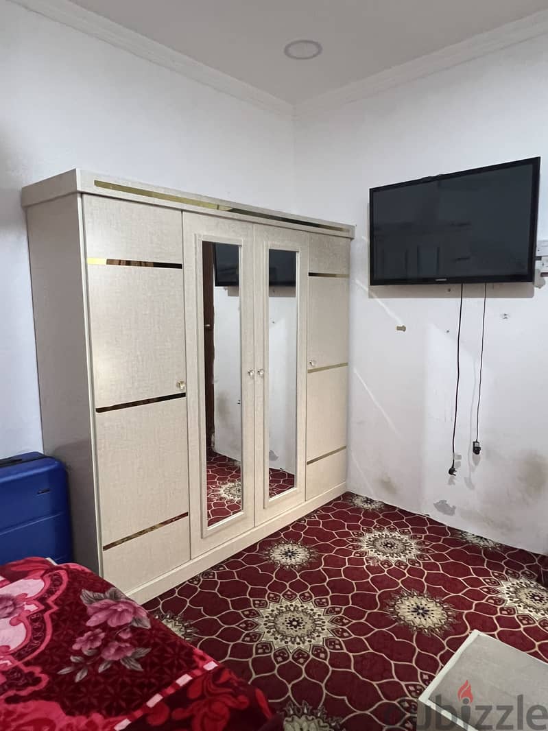1 Bedroom Fully Furnished for Rent with EWA 2