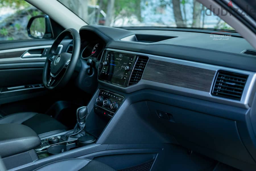 Volkswagen Teramont 2019 Grey | V6 | Panoramic Sunroof | Agency | FI 17