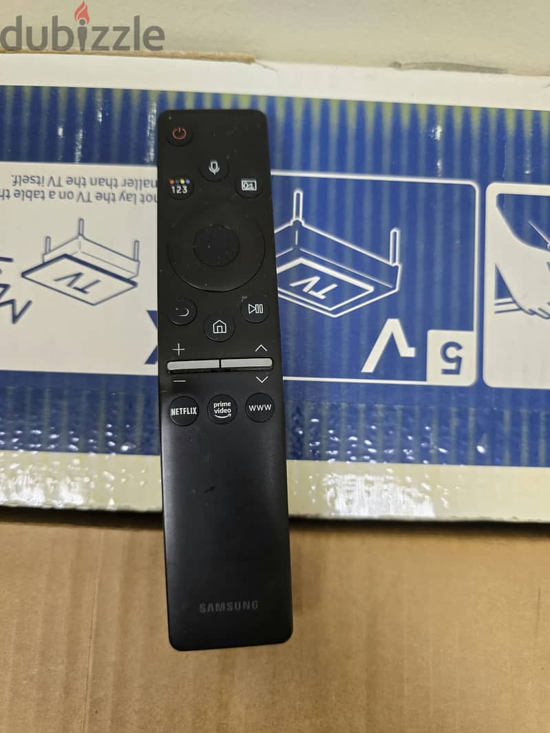 Samsung 55" QLED Smart TV (Q60T) With Samsung Origional Remote and TV 8