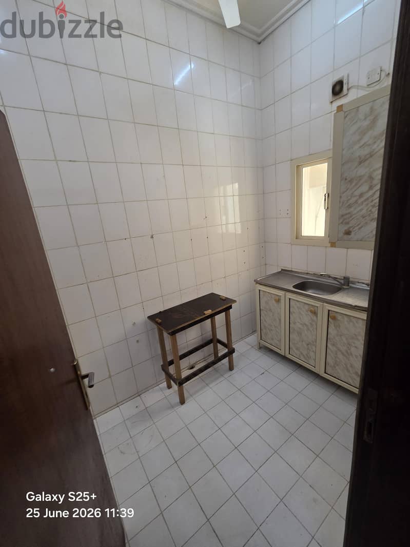 small flat for rent with EWA near alosra restaurant Muhar 6