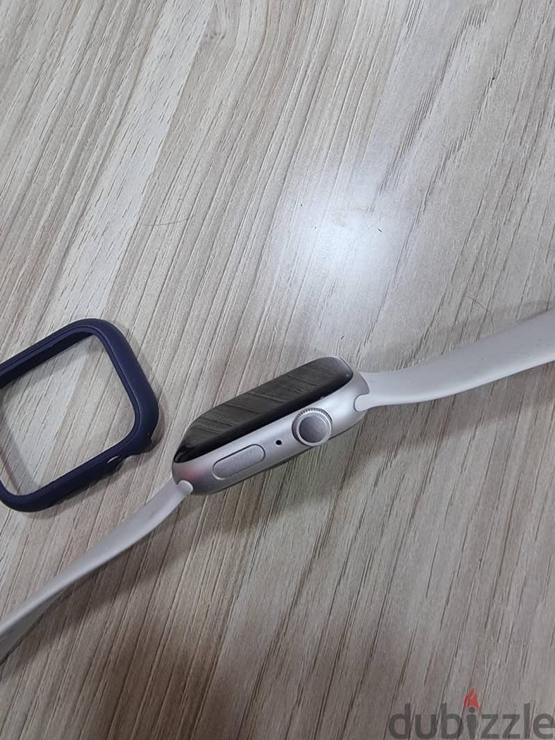 Apple watch series 8 3