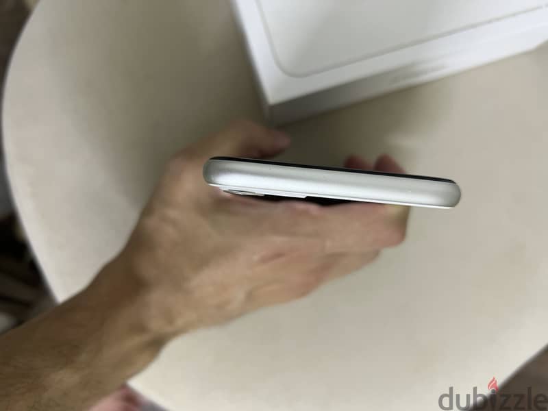 آبل - آيفون 11 5