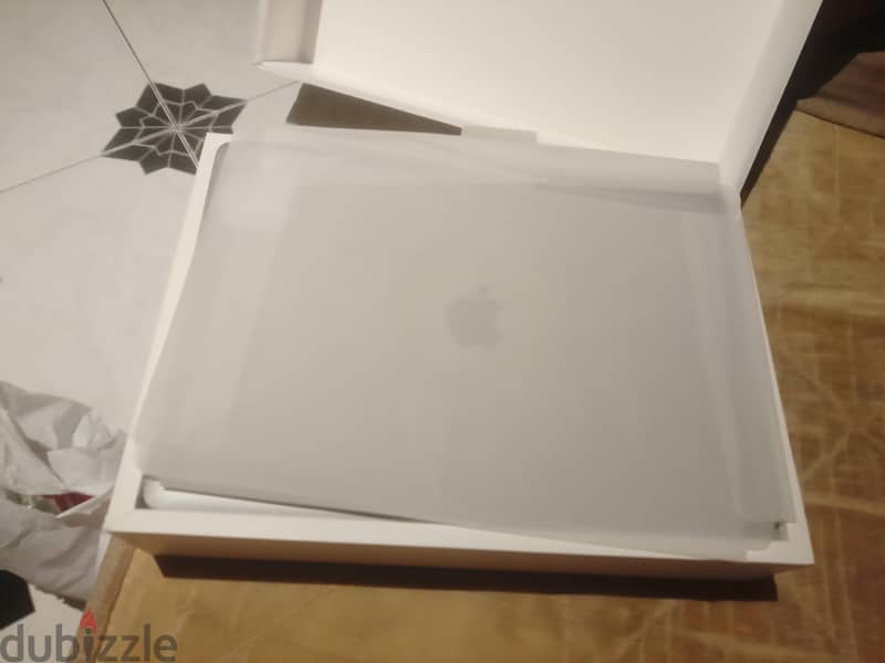 MacBook pro 2022 2