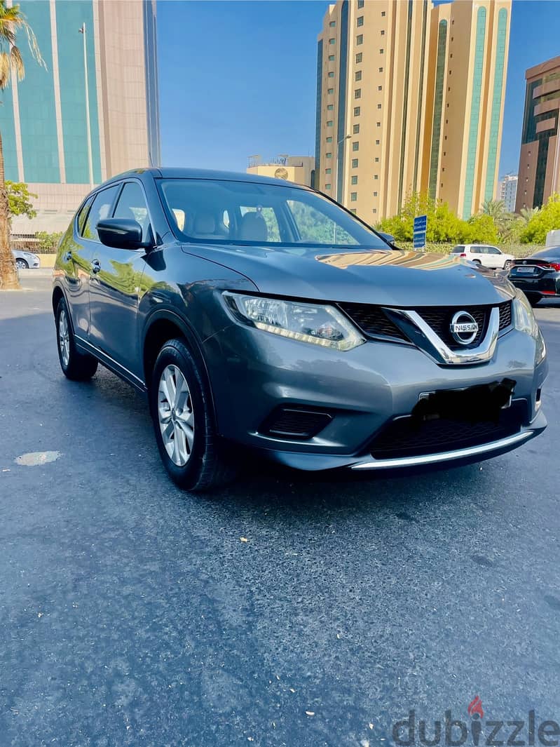Nissan x trail 2015 model . 2
