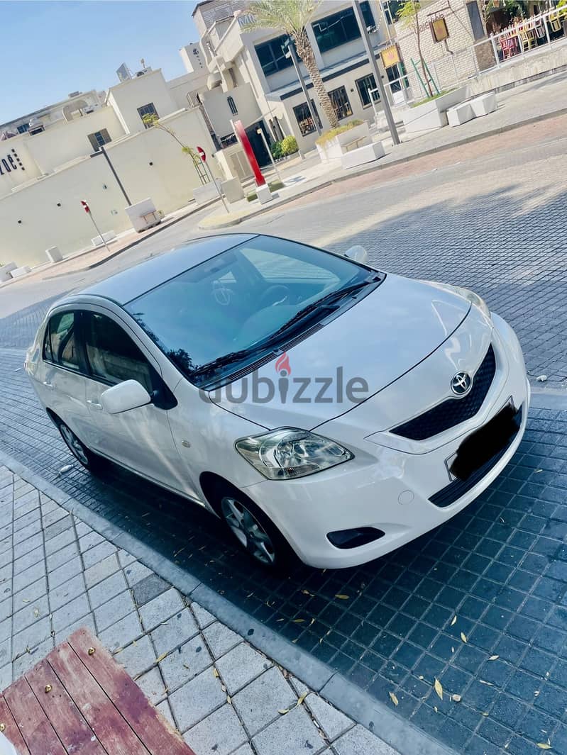 Toyota Yaris 2013 model . 3