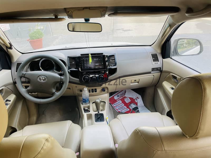 Toyota fortuner 2007 model . 3