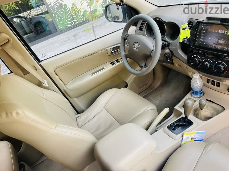 Toyota fortuner 2007 model . 6