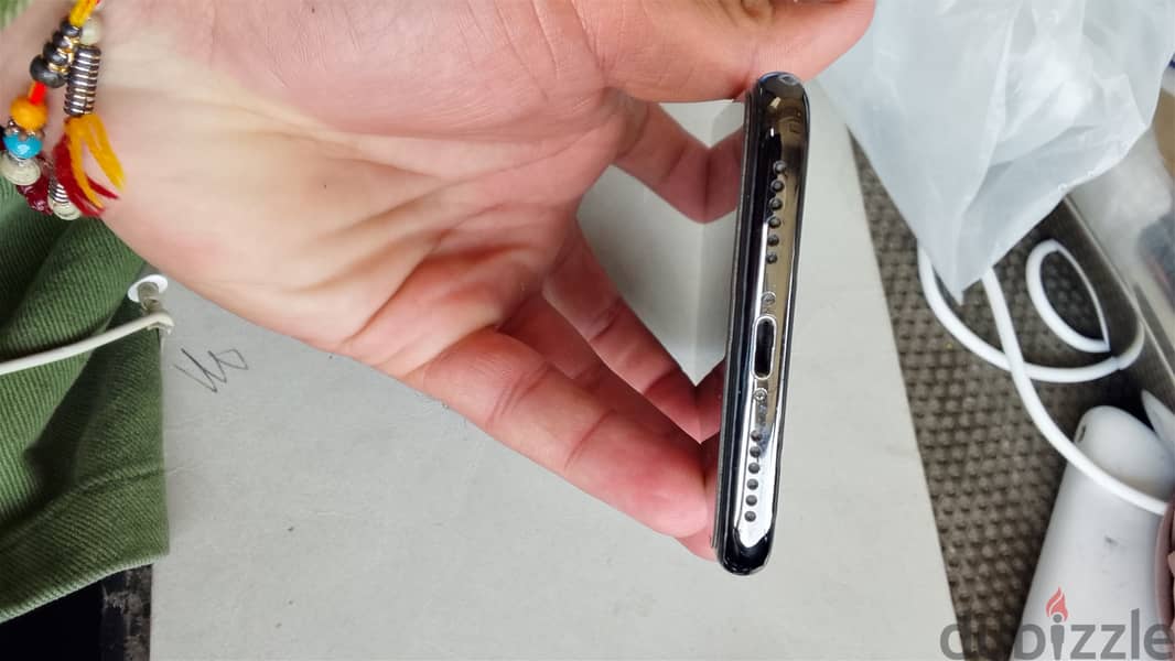 Apple - iPhone X 6