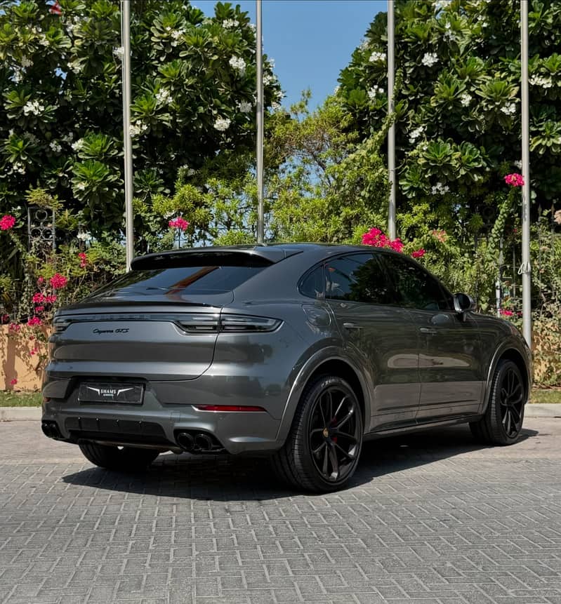 Porsche Cayenne GTS 2022 2