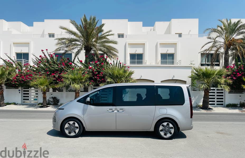 Hyundai Staria 2023 Model 15 seater family van agency warranty sale 7
