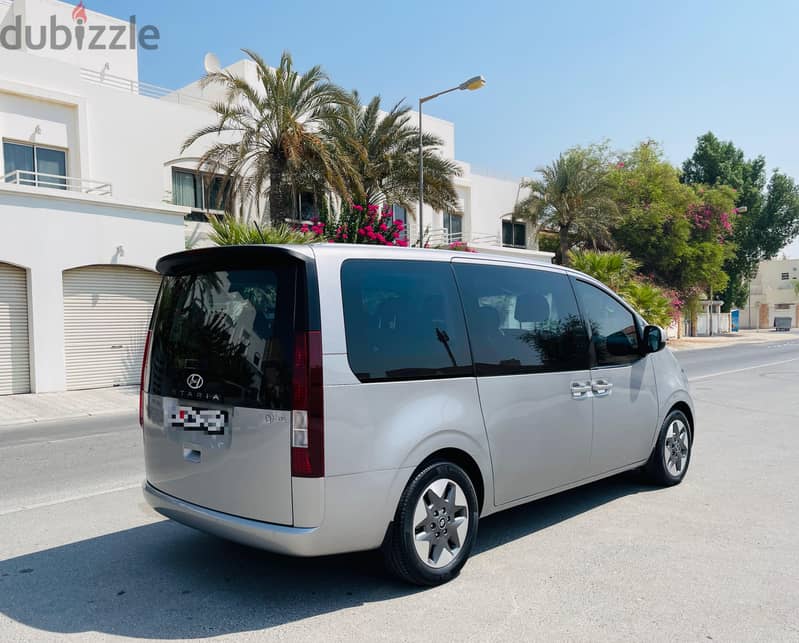 Hyundai Staria 2023 Model 15 seater family van agency warranty sale 14
