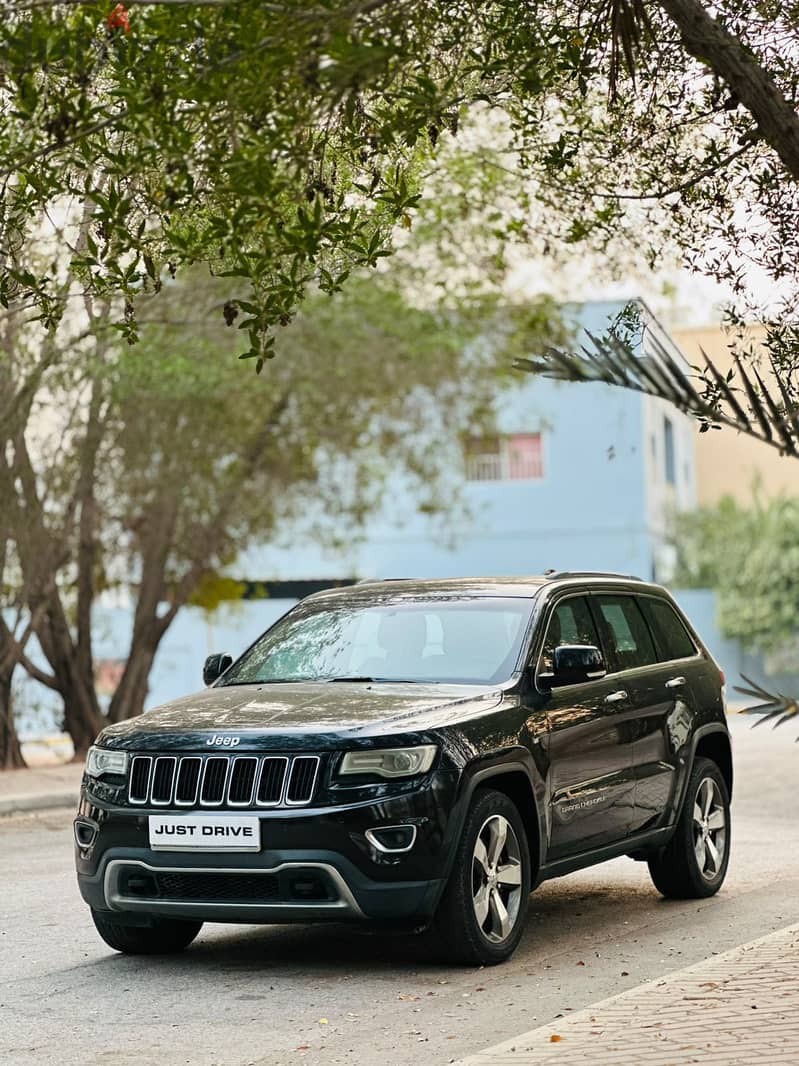 JEEP GRAND CHEROKEE 2014 MODEL FULL OPTION MODL WITH PANORAMIC SUNROOF 5