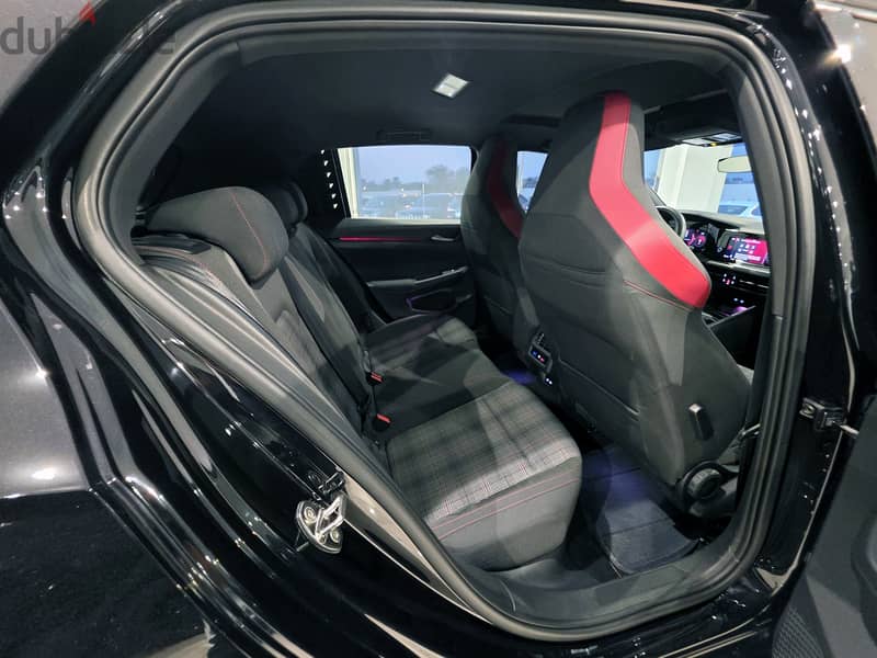 Volkswagen Golf GTI 2021 8