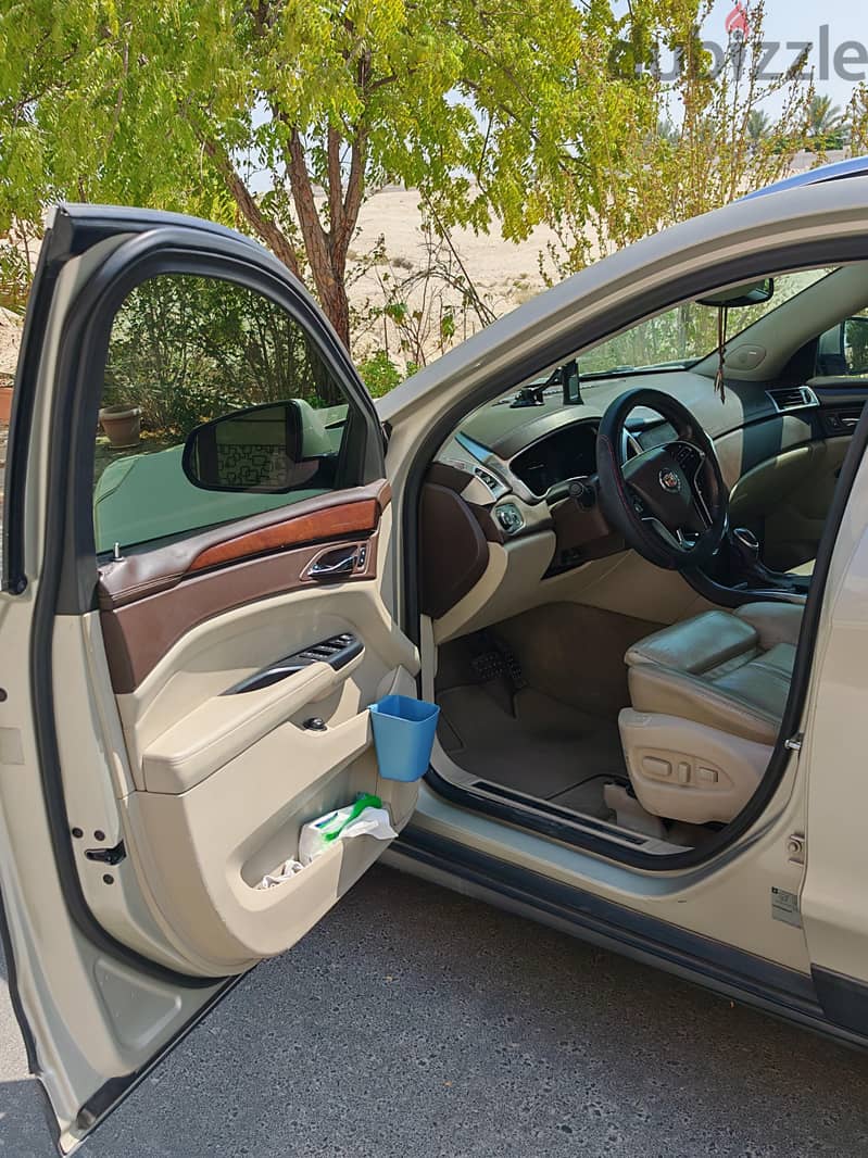 Stunning 2016 Cadillac SRX4 Luxury Crossover (3.6L V6) 4