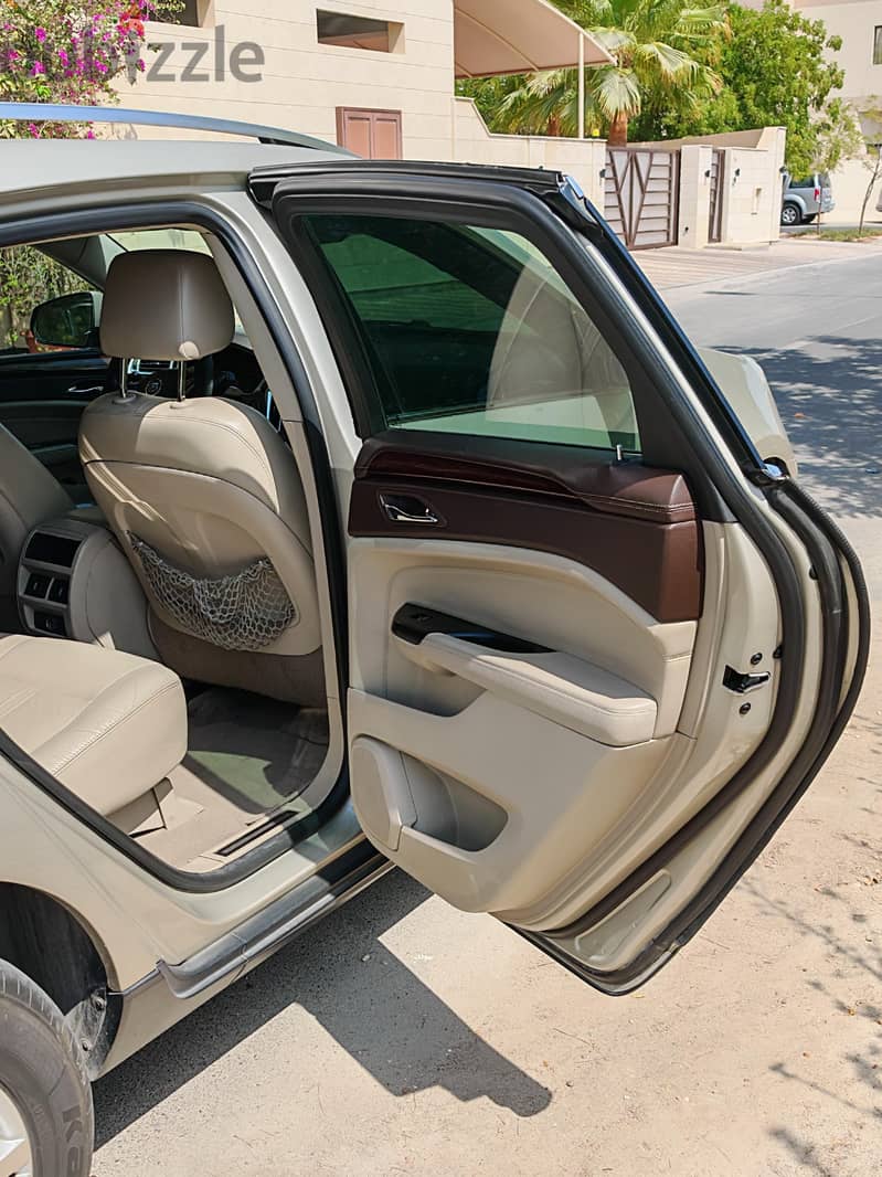 Stunning 2016 Cadillac SRX4 Luxury Crossover (3.6L V6) 8