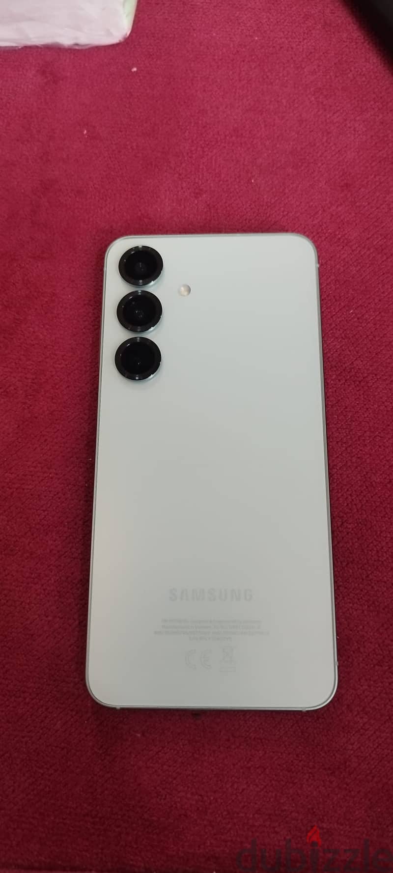 للبيع جلكسي s25 128 gb بحاله ممتازه جدا For Sale: Samsung Galaxy S25 – 1