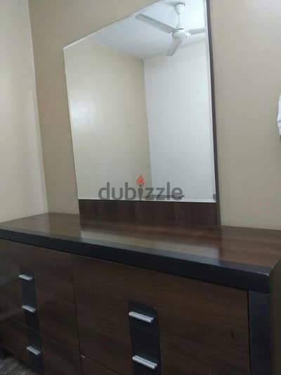 Dressing Table with mirror