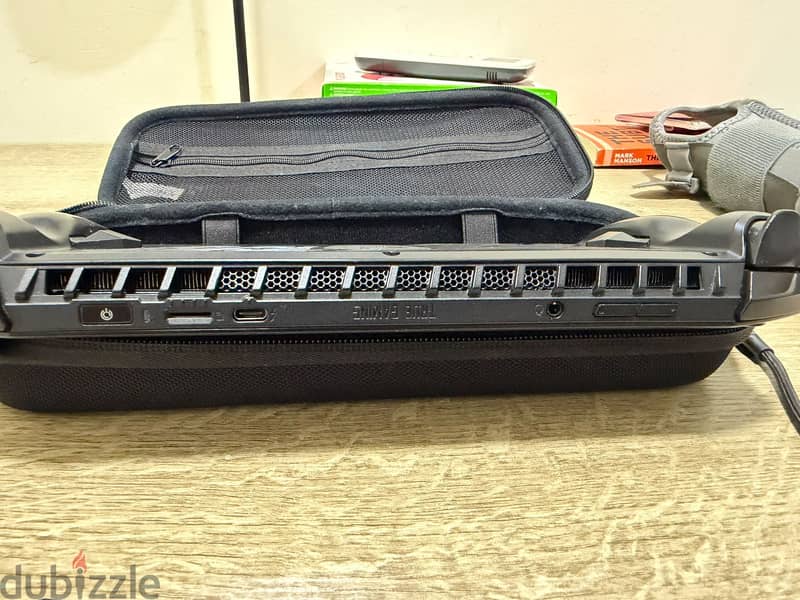 MSI CLAW A1M 4