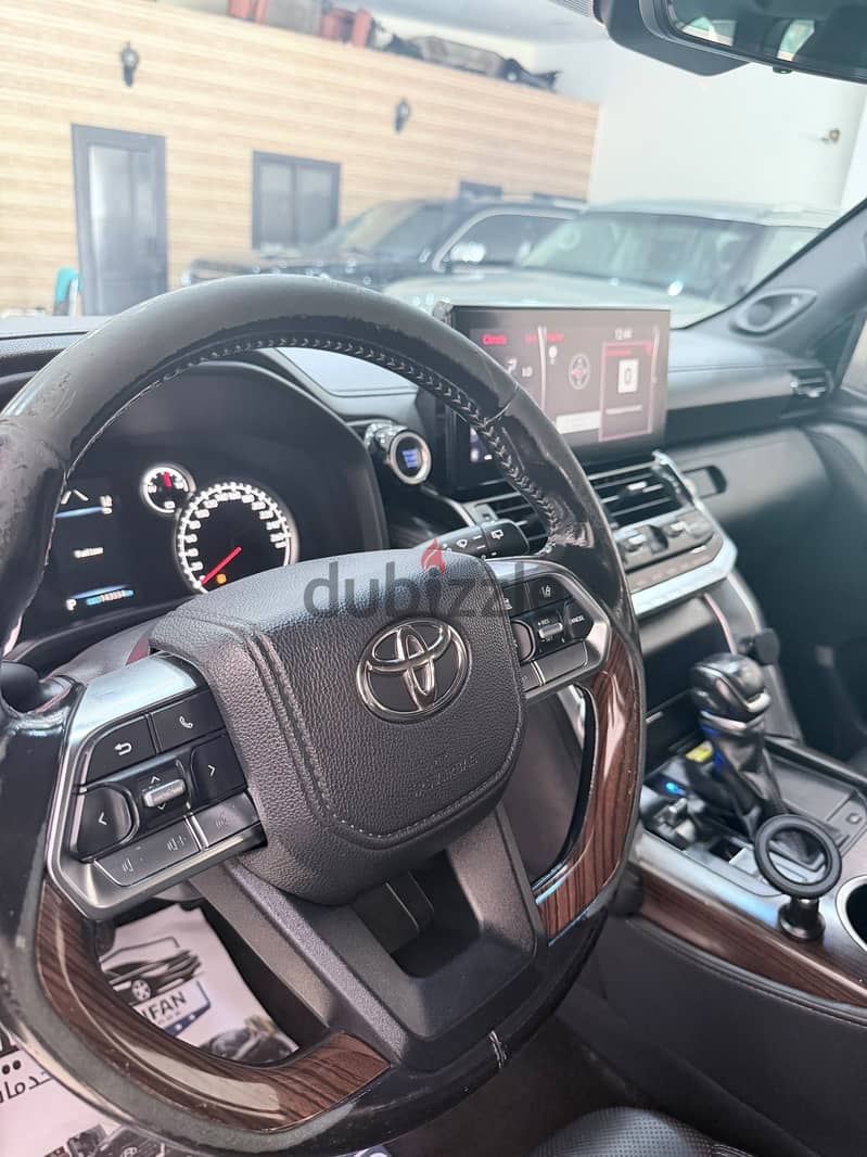 Toyota Land Cruiser 2022 6